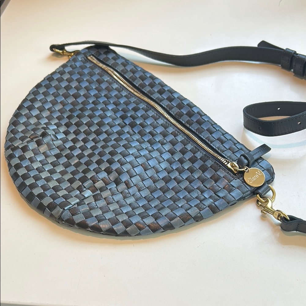 Clare V Blue Woven Crossbody Bag this is an ombre color- superb condition